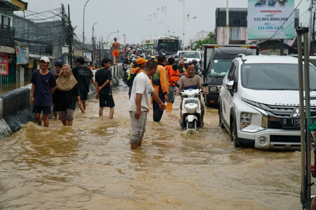 Langkah Terpadu Pemerintah Kendalikan Dampak Banjir Jabodetabek