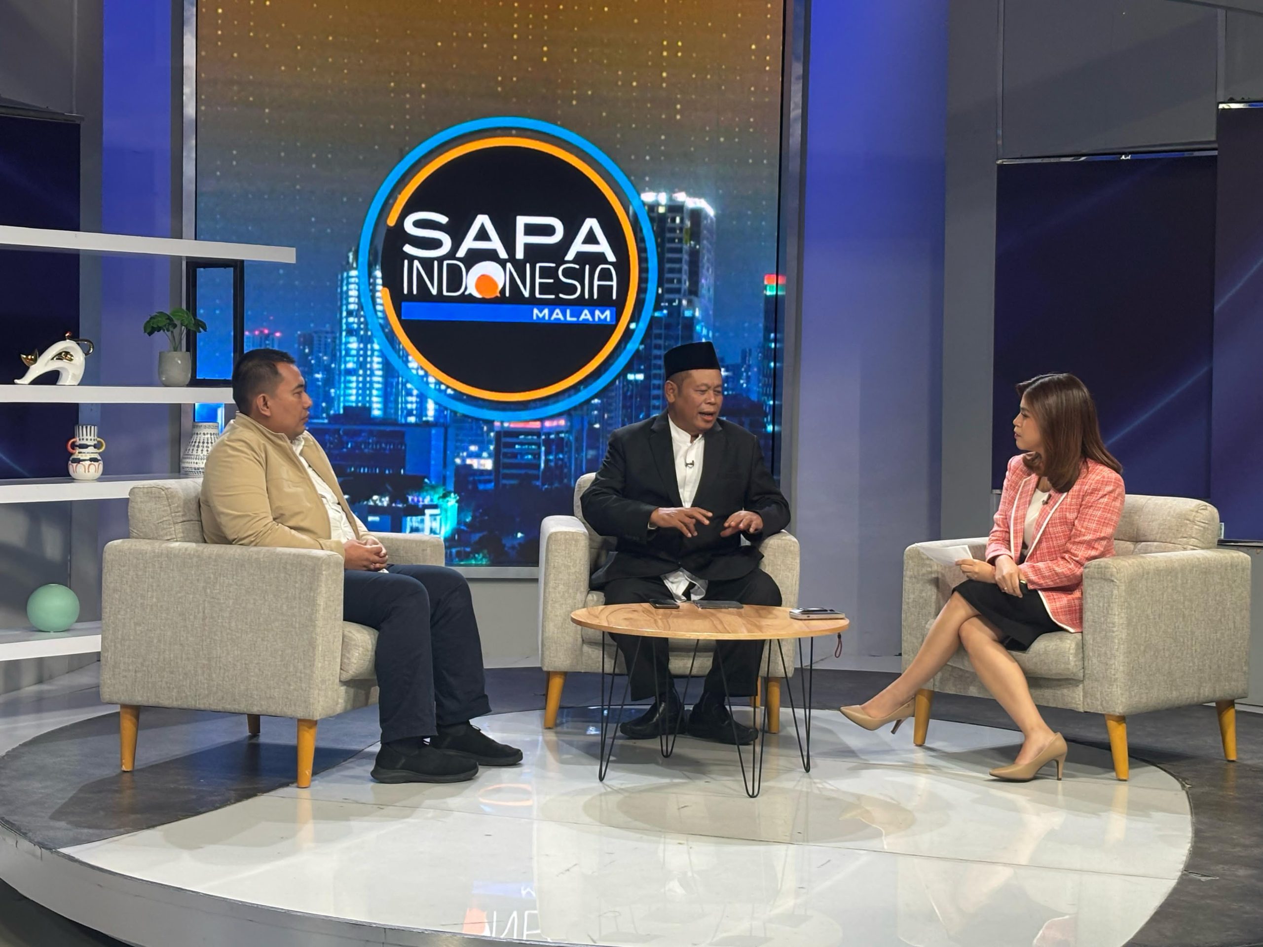 Rangkul Optimisme Berbangsa, Wakil Ketua MUI Ajak Masyarakat Tolak Narasi Indonesia Gelap