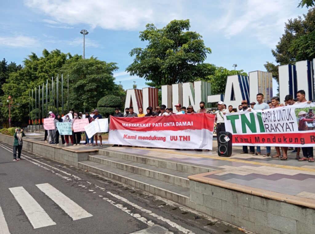 UU TNI Memastikan Keamanan Tanpa Mengurangi Supremasi Sipil dalam Negara Demokratis