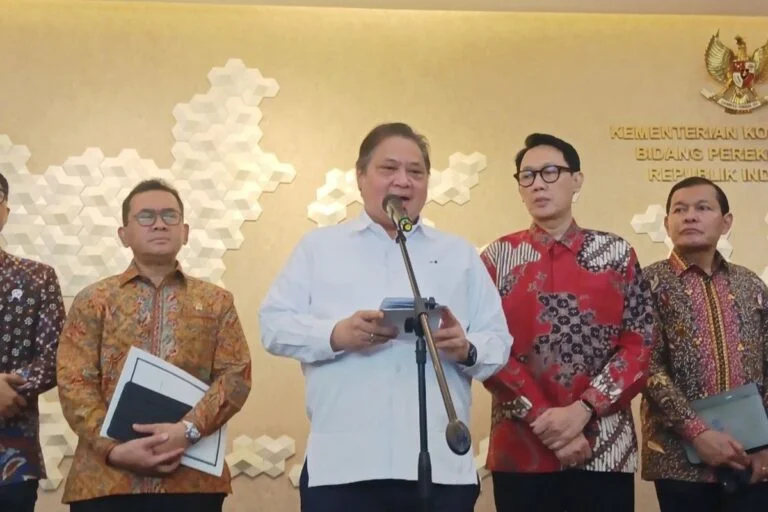 Kebijakan Relaksasi TKDN Langkah Penting Respon Aturan Tarif Trump