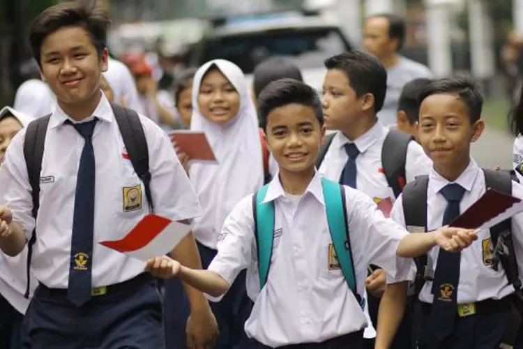 Pemerintah Pastikan Kesejahteraan Guru Pendukung Program Sekolah Rakyat