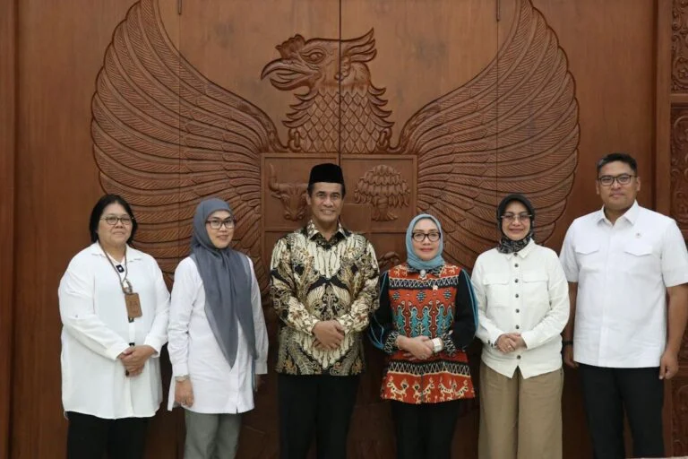 Ekonom Sebut Penghapusan Outsourcing Beri Kepastian untuk Pegawai