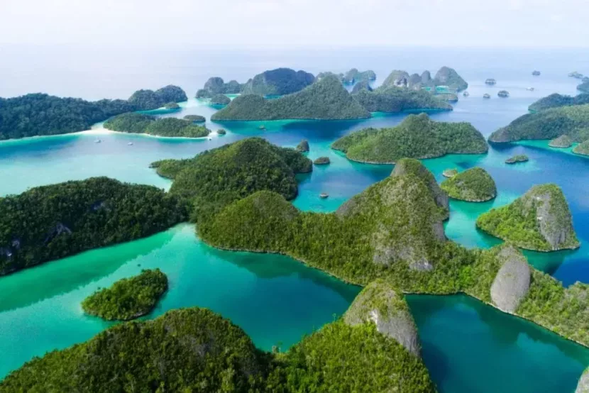 Jangan Termakan Isu Palsu, Pemerintah Tegaskan Komitmen Lindungi Raja Ampat