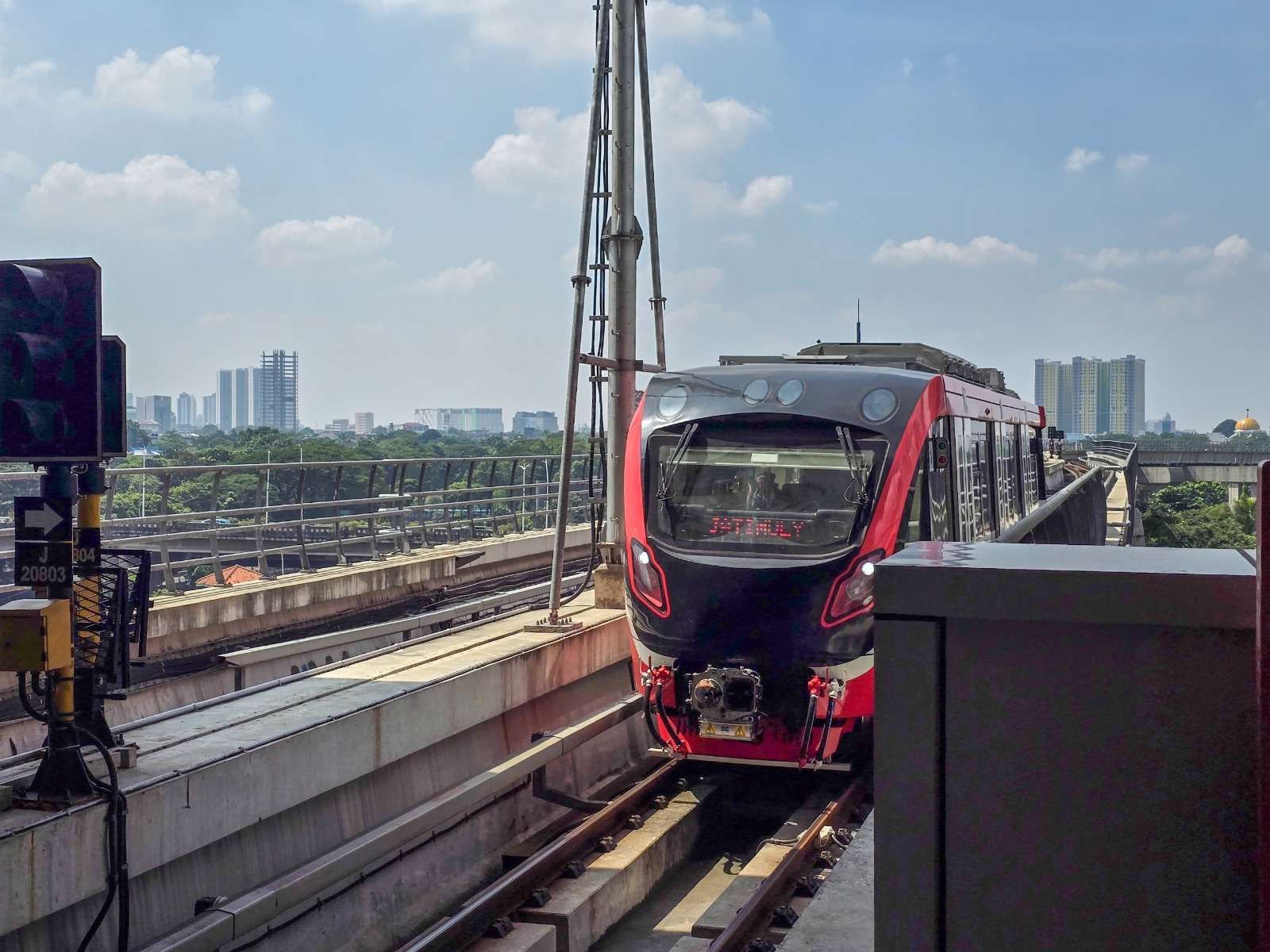 LRT Jabodebek Uji Ketahanan Trainset TS 20