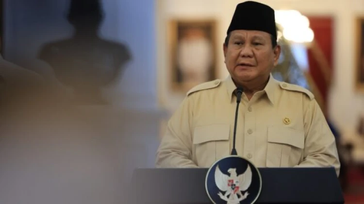 https://suaradewata.com/berita/202405208427/pemerintahan-prabowo-raih-rapor-biru-publik-puas-di-semester-awal-2025