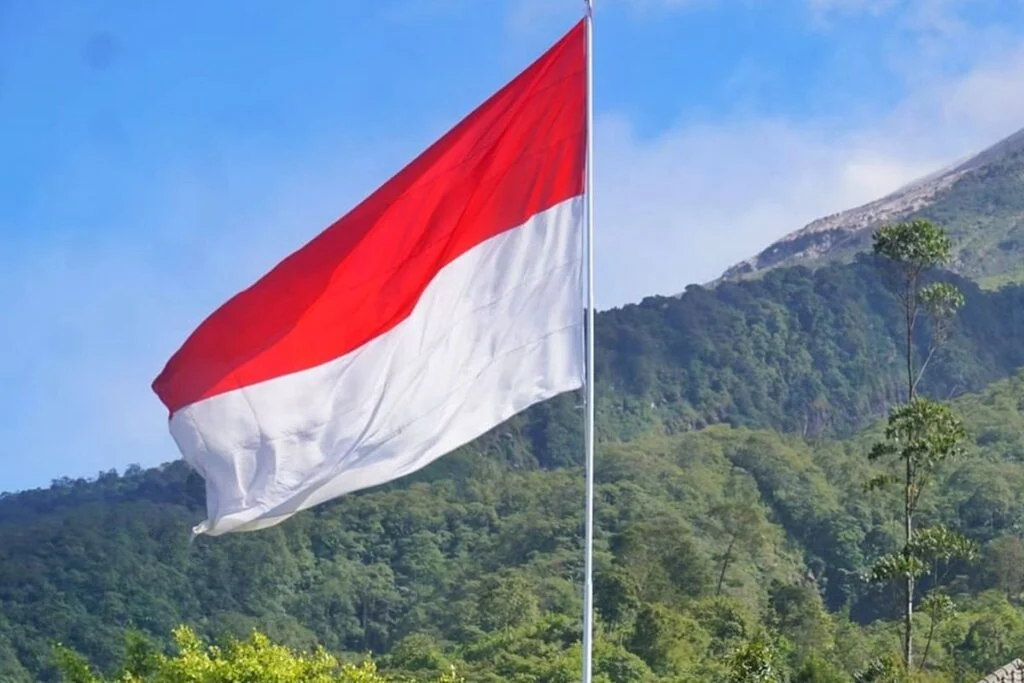 Bendera Merah Putih Harga Mati, Tolak Pengibaran Tren Bajak Laut di Hari Kemerdekaan