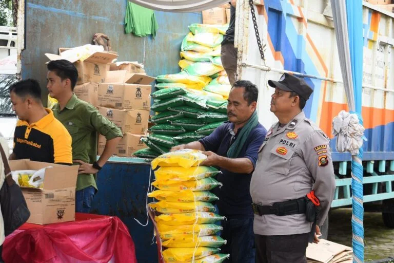 Pemerintah Gelar Operasi Pasar Besar untuk Stabilkan Harga Beras