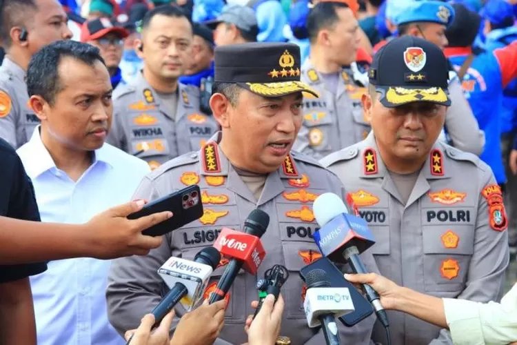 Masyarakat dan TNI Polri Bersatu Lawan Provokasi yang Ancam Demokrasi