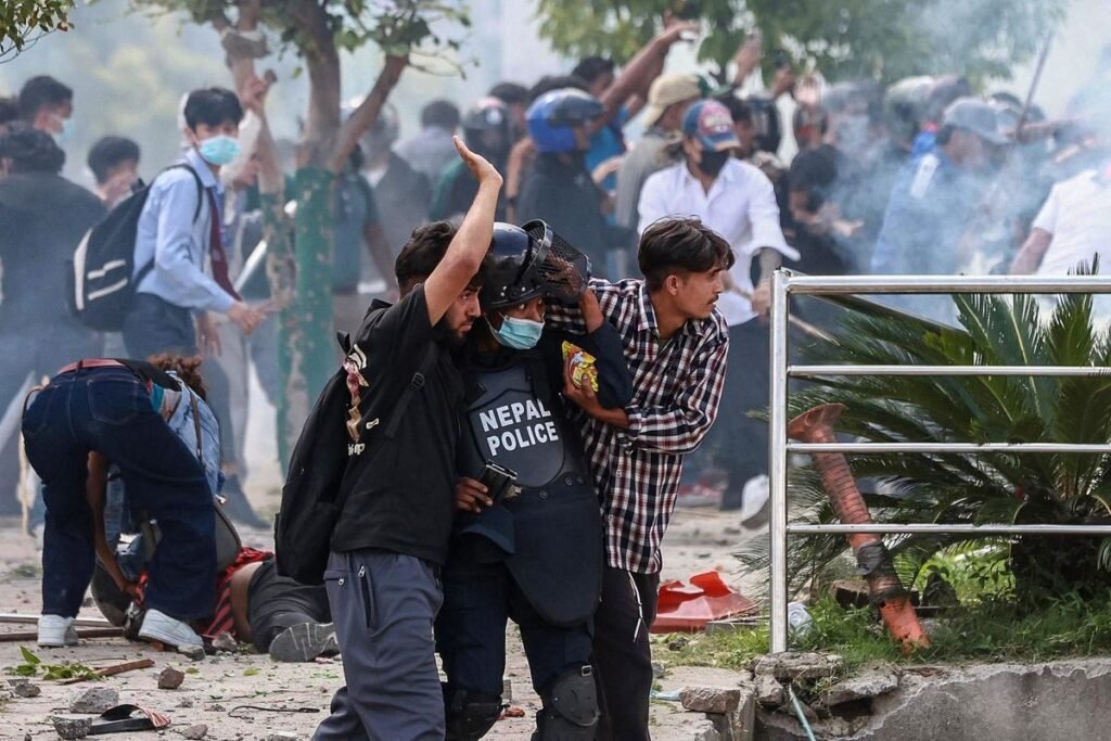 Berkaca dari Nepal, Aksi Brutal Tidak Menyelesaikan Masalah