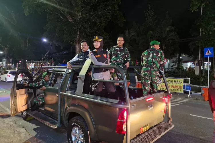 Sinergitas TNI Polri Tegaskan Komitmen Negara Hadir Redam Aksi Anarkis