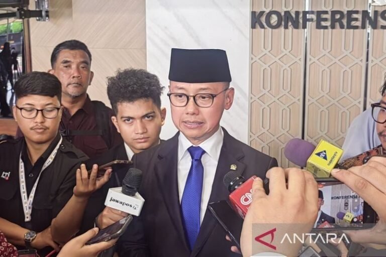 Jawab Tuntutan 17+8: Pemerintah Upayakan Perbaikan Ekonomi, Dorong Pertumbuhan Dunia Usaha