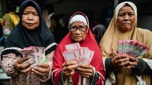 Pemerintah Terapkan DTSEN untuk Percepat Penyaluran Bansos Akurat dan Adil