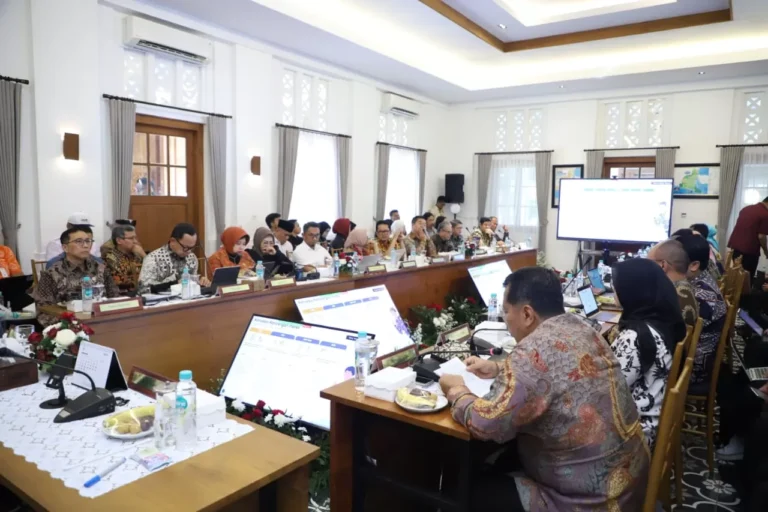 Pemerintah Pastikan Digitalisasi Bansos di Terapkan Secara Nasional
