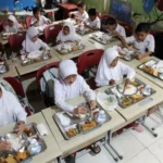 Setahun Pemerintahan Prabowo Gibran Dorong MBG Serap 1.5 juta Tenaga Kerja