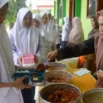 Jelang Setahun Prabowo-Gibran: Makan Bergizi Gratis Jadi Investasi Generasi Emas 2045