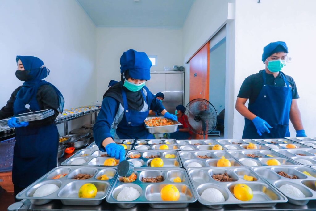 Pemerintah Perketat Pengawasan Melalui Sertifikat Dapur MBG