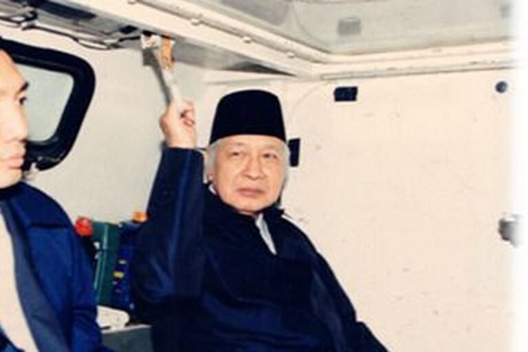Penghargaan Negara atas Jasa Pembangunan: Soeharto Layak Mendapatkan Gelar Pahlawan Nasional