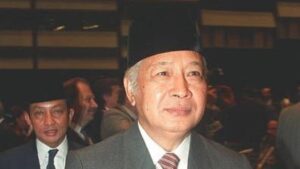 Hindari Hasutan Ajakan Demonstrasi: Publik Diminta Tetap Tenang Usai Penganugerahan Gelar Pahlawan Soeharto