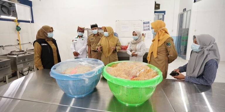 Pemerintah Evaluasi dan Perketat SOP untuk Menjamin Keamanan Program MBG
