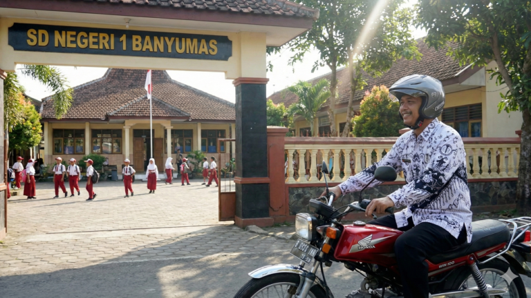 Sekolah Rakyat Jadi Motor Pemerataan Pendidikan dan Penyerapan Tenaga Kerja Baru