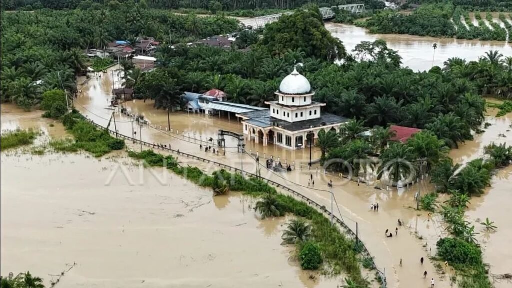 Koordinasi Pusat dan Daerah Percepat Penanganan Banjir Tiga Provinsi di Sumatera