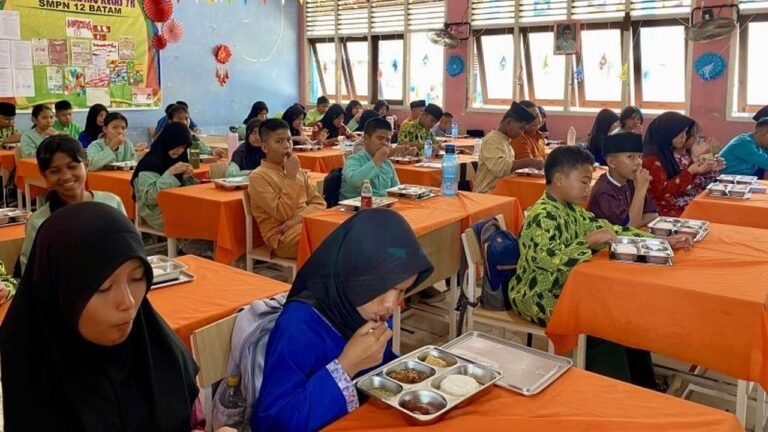 Pemerintah Perketat SOP MBG untuk Tingkatkan Keamanan Layanan Nutrisi Anak
