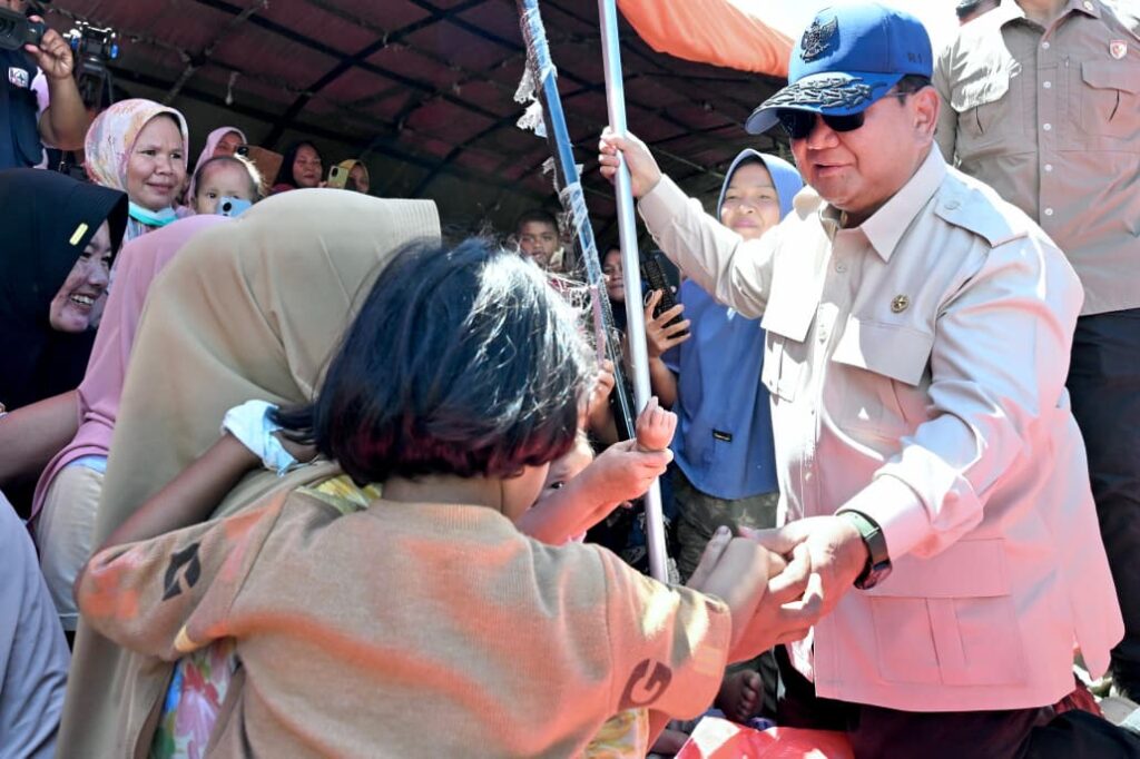 Tolak Bantuan Asing, Mayoritas Publik Percaya Pemerintah Tangani Bencana Sumatera Secara Mandiri
