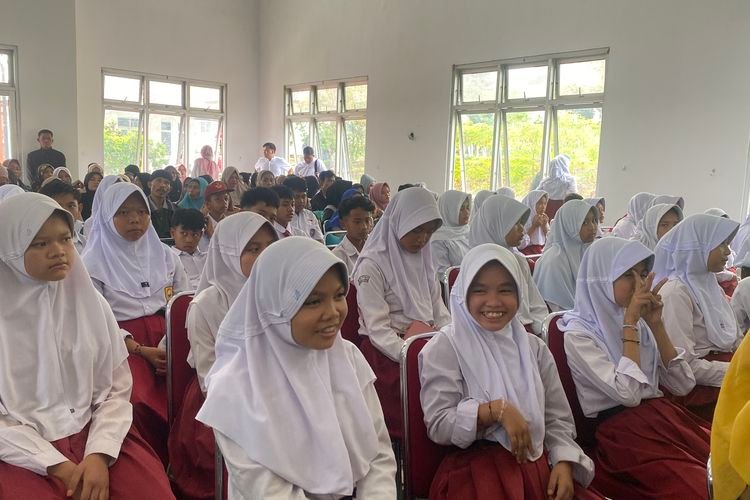 Program Sekolah Rakyat Diperkuat untuk Pendidikan Bermutu dan Perlindungan Anak