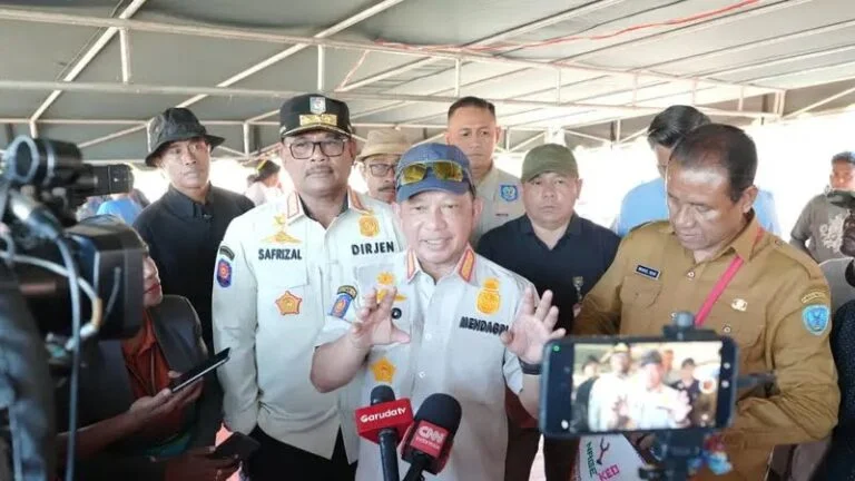 Pemerintah Gratiskan Penggantian Dokumen Warga Terdampak Gempa NTT