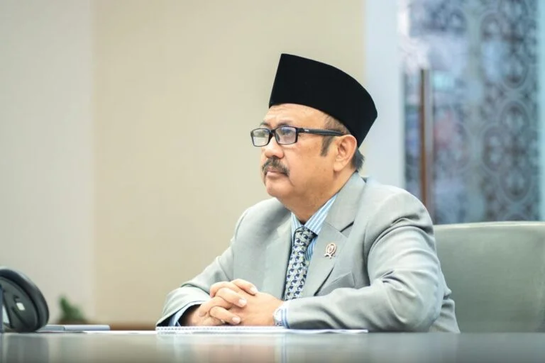Pekerja Hijau: Jawaban atas Perubahan Industri dan Tuntutan Keberlanjutan